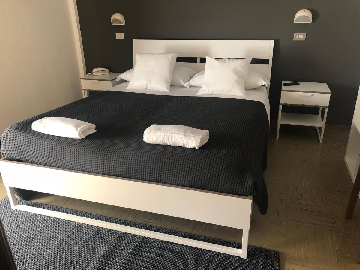 Hotel Aplo - Breakfast Experience Cervia Zewnętrze zdjęcie