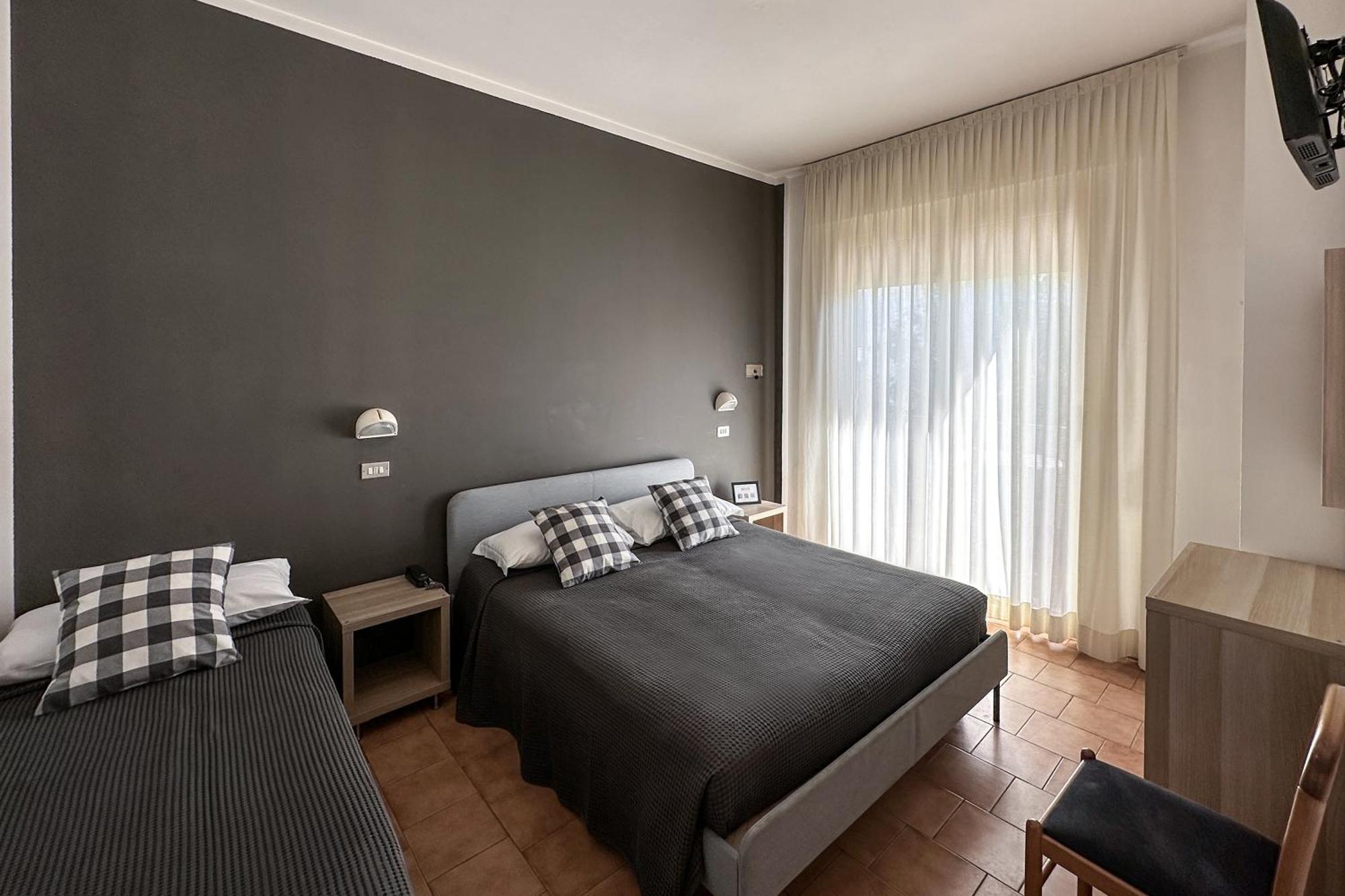Hotel Aplo - Breakfast Experience Cervia Zewnętrze zdjęcie