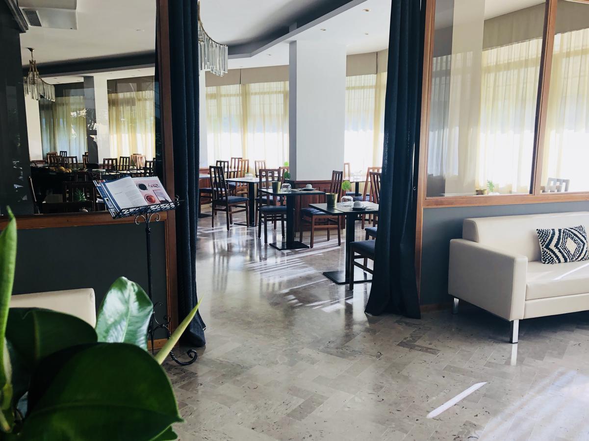 Hotel Aplo - Breakfast Experience Cervia Zewnętrze zdjęcie