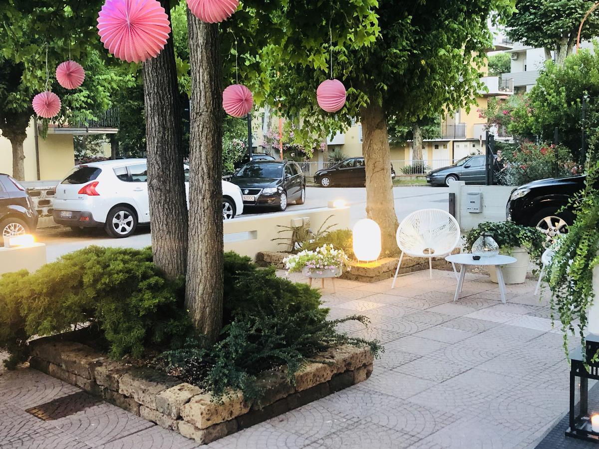 Hotel Aplo - Breakfast Experience Cervia Zewnętrze zdjęcie